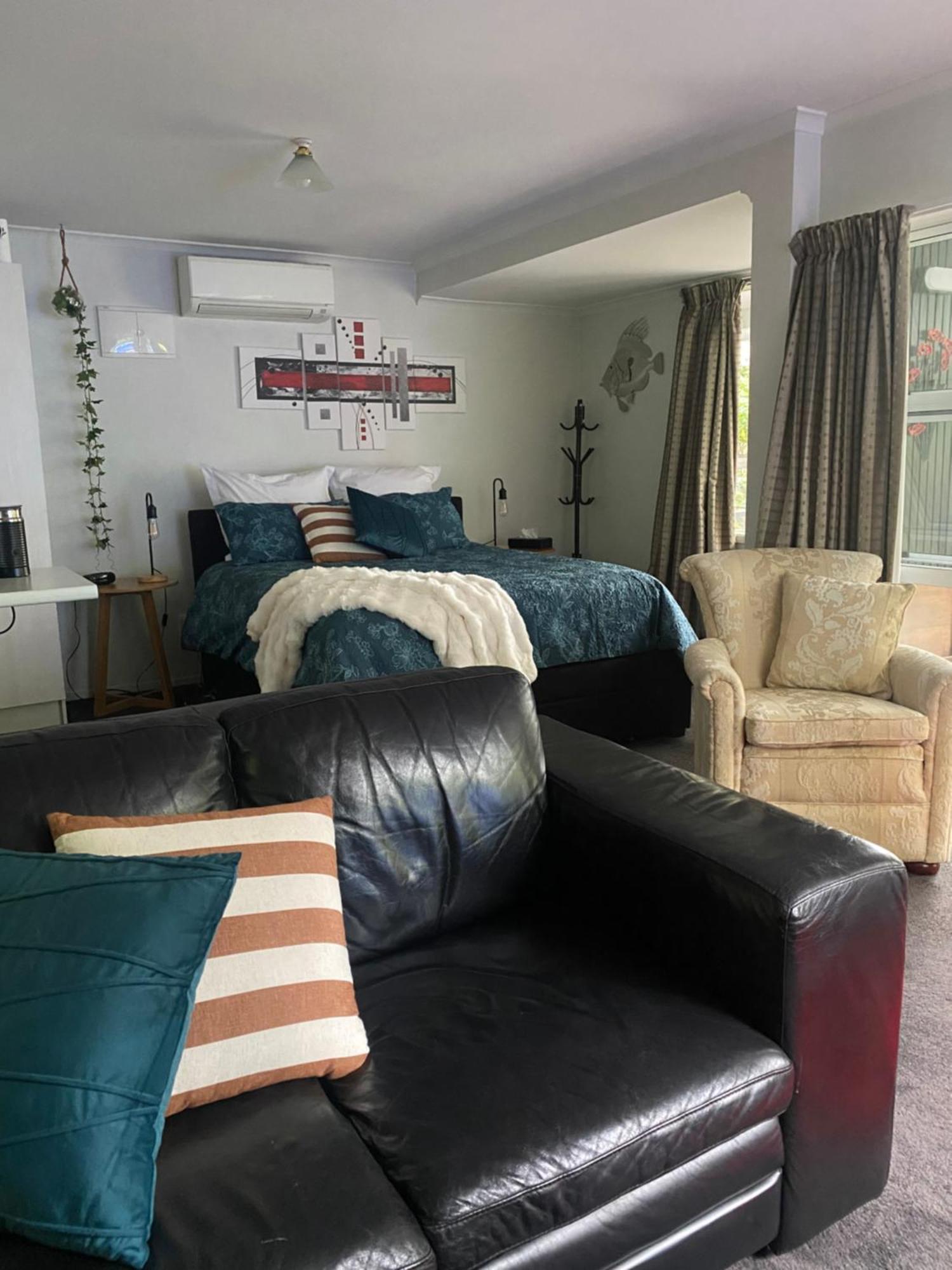 Hideaway - A Couples Retreat Villa Akaroa Luaran gambar
