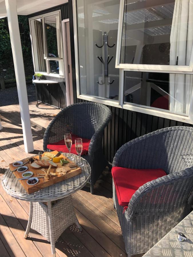 Hideaway - A Couples Retreat Villa Akaroa Luaran gambar